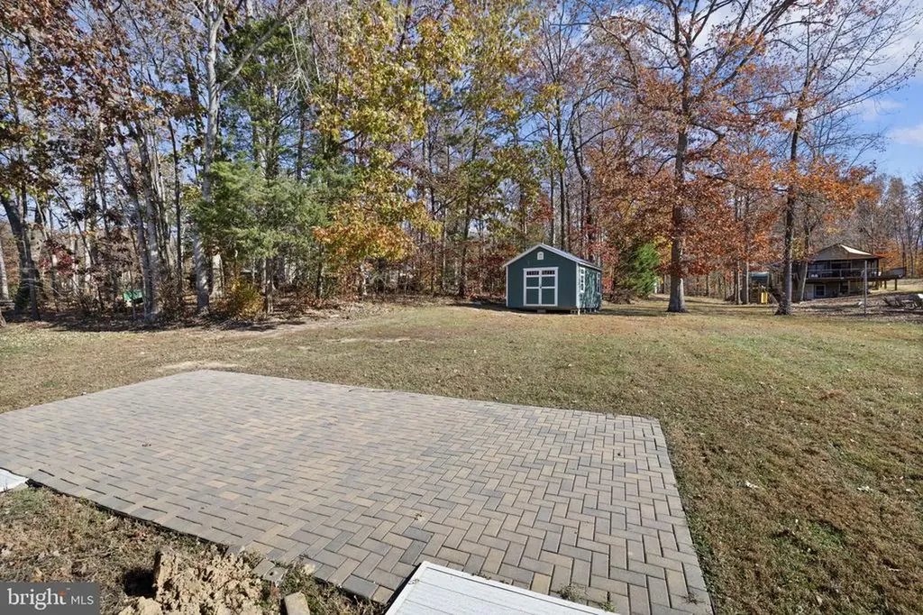 14 Oak Road Bumpass VA 23024