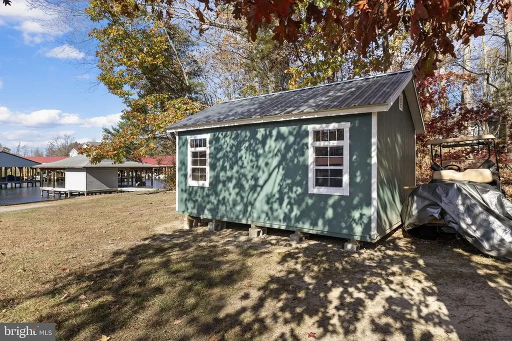 14 Oak Road Bumpass VA 23024