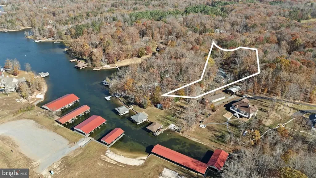 14 Oak Road Bumpass VA 23024