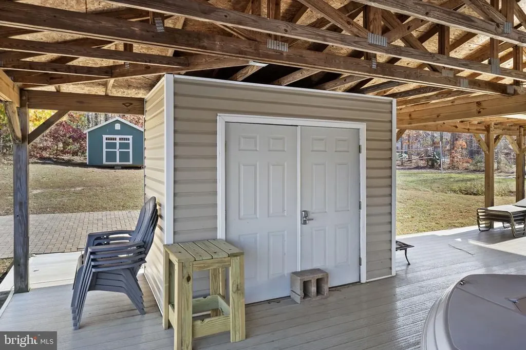 14 Oak Road Bumpass VA 23024
