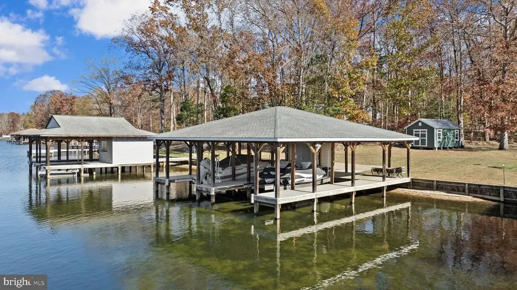 14 Oak Road Bumpass VA 23024