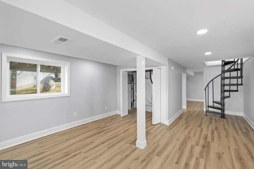 1262 Lakeshore Drive S Louisa VA 23093