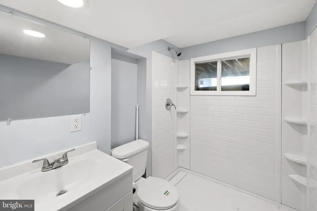 1262 Lakeshore Drive S Louisa VA 23093