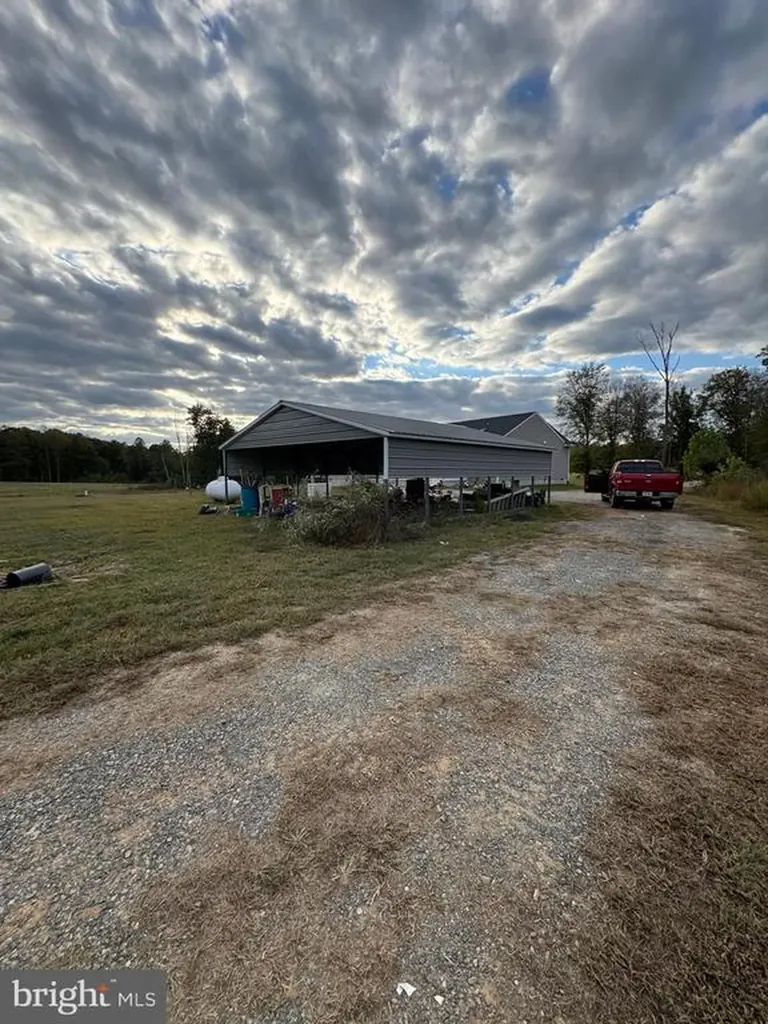 284 Boulder Springs Lane Louisa VA 23093