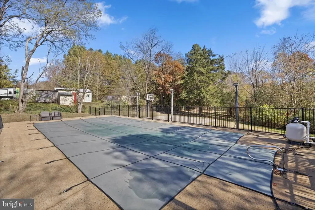 217 Ellisville Drive Louisa VA 23093