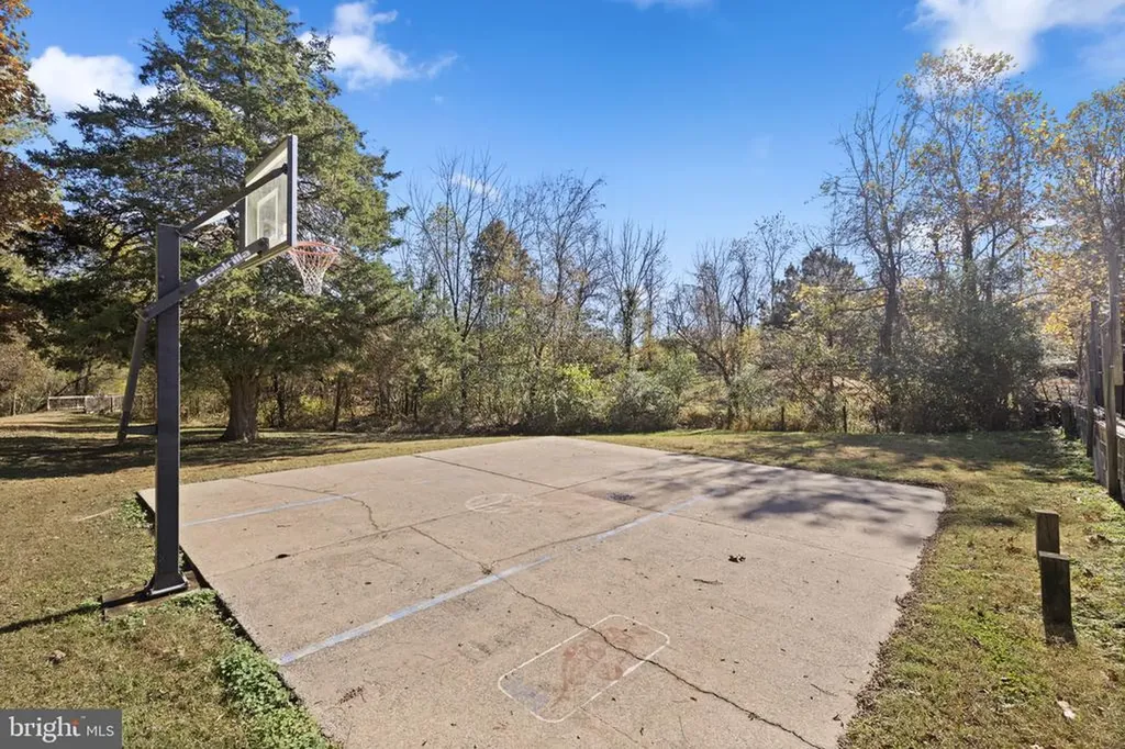 217 Ellisville Drive Louisa VA 23093