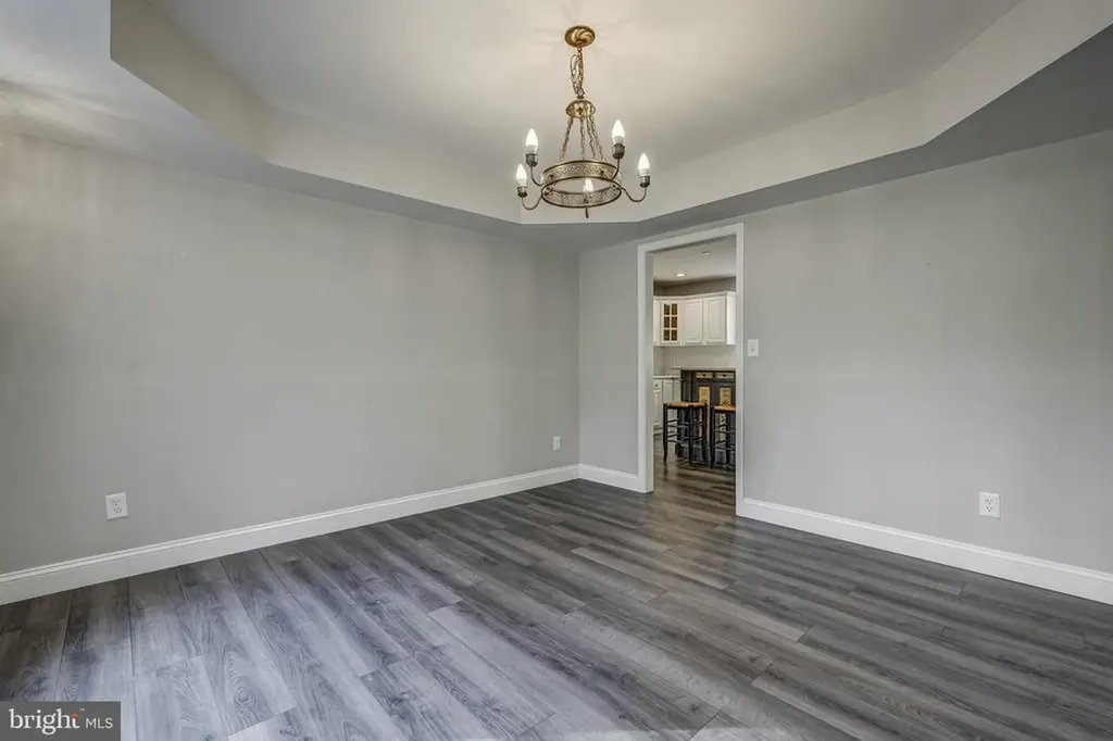 406 Saint Ivy Avenue Troy VA 22974