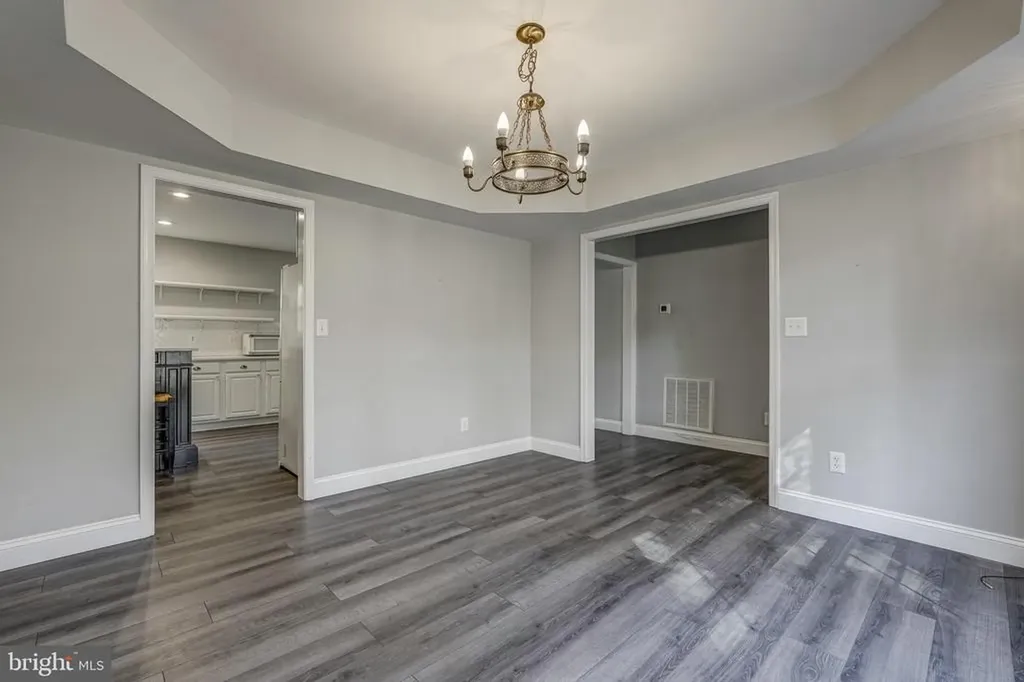 406 Saint Ivy Avenue Troy VA 22974