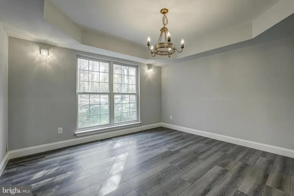 406 Saint Ivy Avenue Troy VA 22974