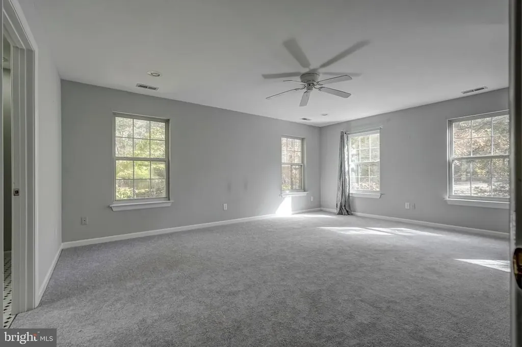 406 Saint Ivy Avenue Troy VA 22974