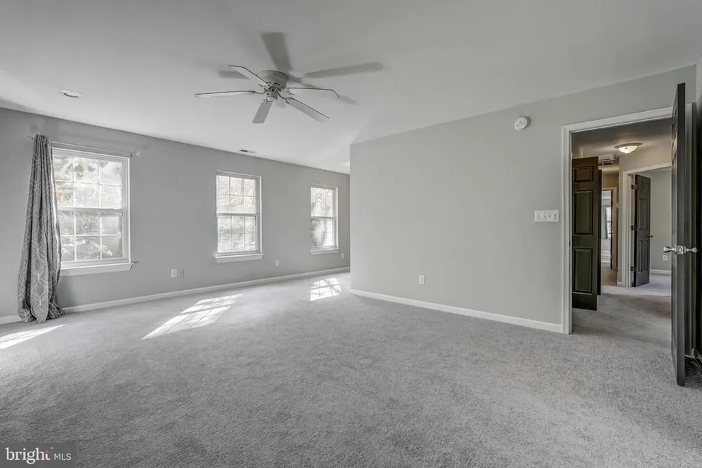 406 Saint Ivy Avenue Troy VA 22974