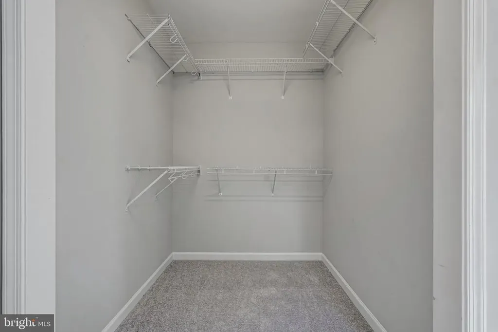 406 Saint Ivy Avenue Troy VA 22974