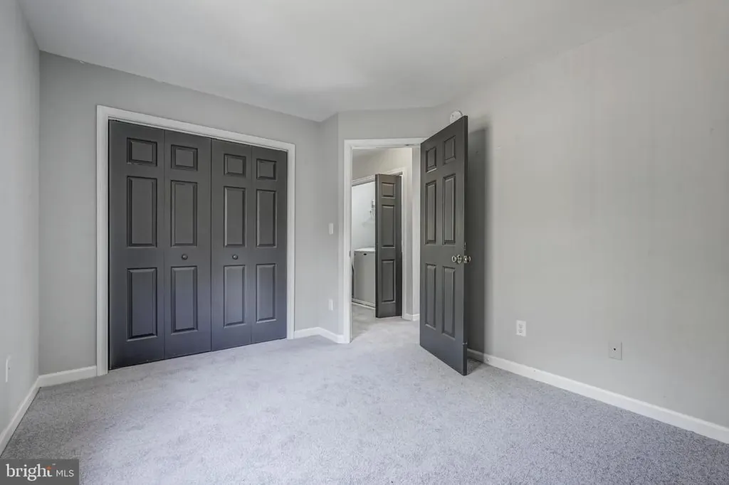 406 Saint Ivy Avenue Troy VA 22974