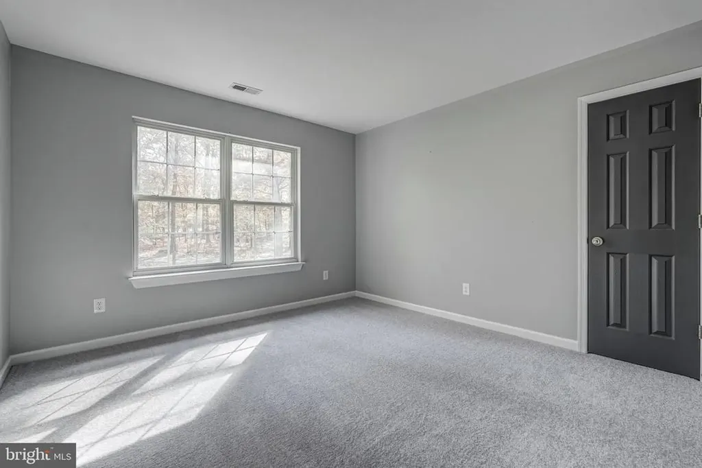 406 Saint Ivy Avenue Troy VA 22974