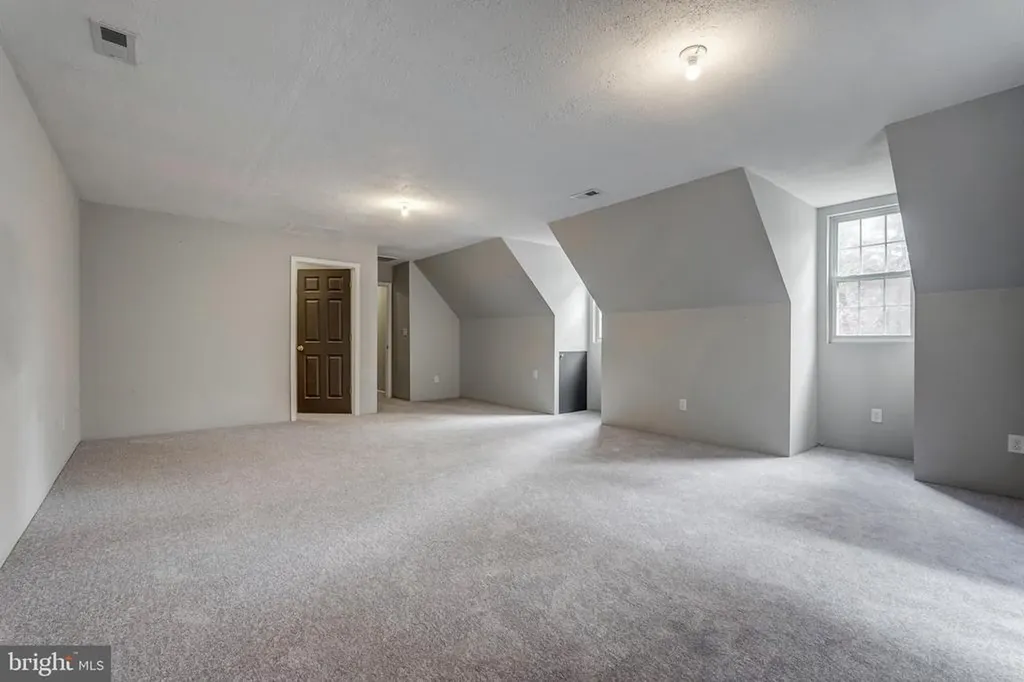 406 Saint Ivy Avenue Troy VA 22974