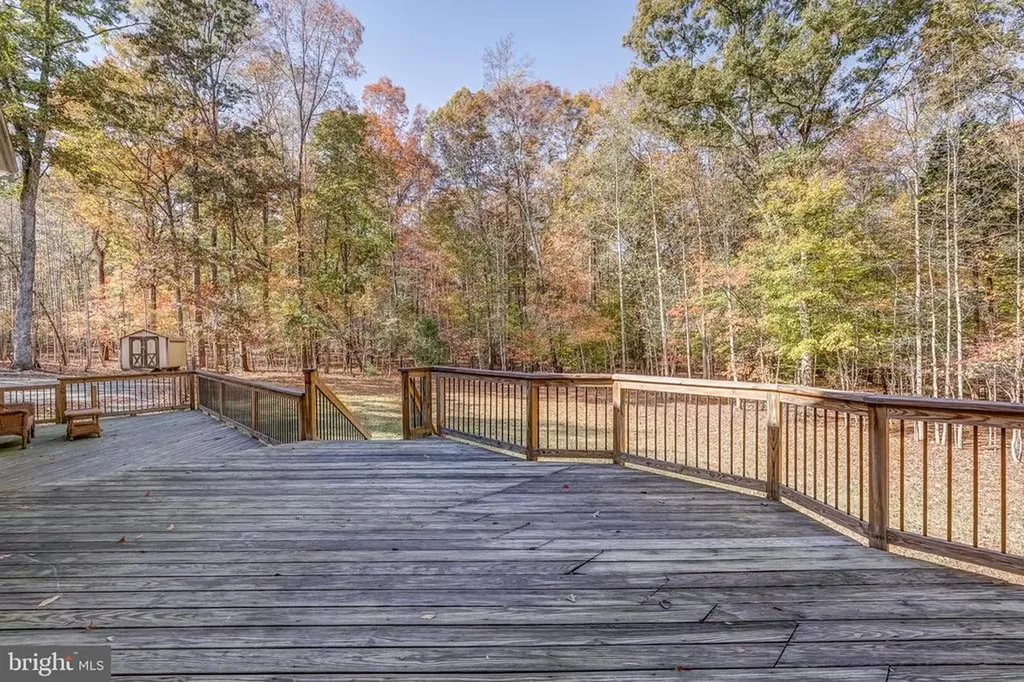 406 Saint Ivy Avenue Troy VA 22974