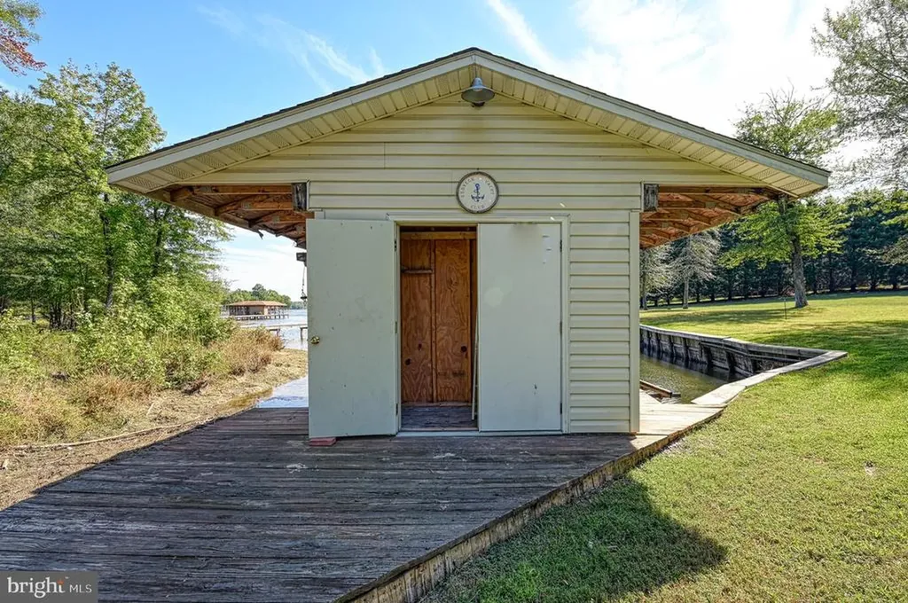 1636 Moody Town Road Bumpass VA 23024