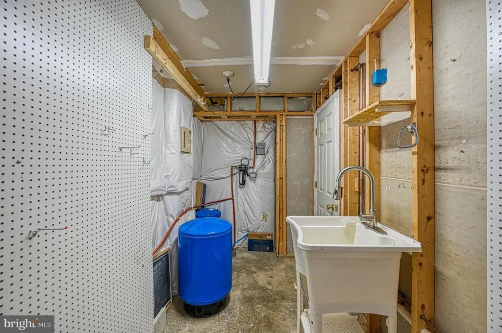 1636 Moody Town Road Bumpass VA 23024