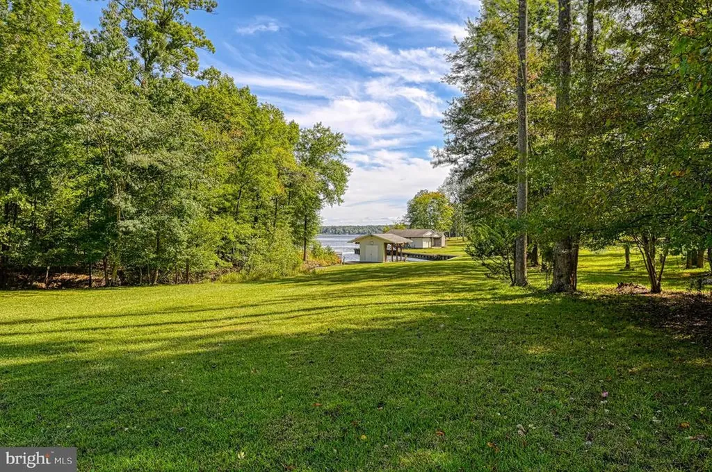 1636 Moody Town Road Bumpass VA 23024