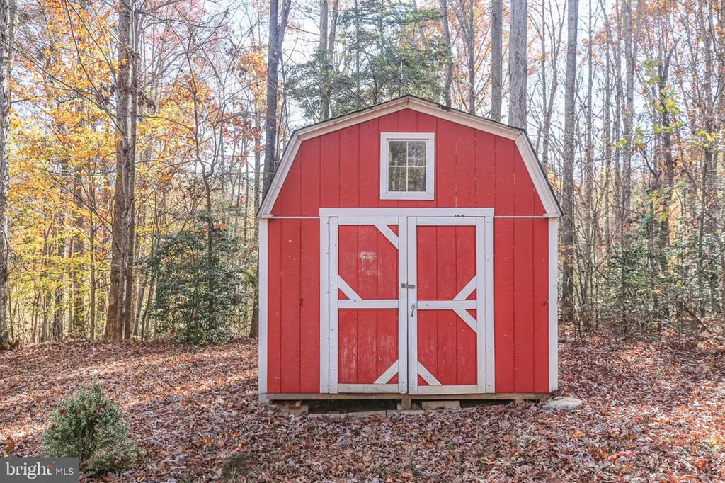 4049 Moody Town Road Bumpass VA 23024