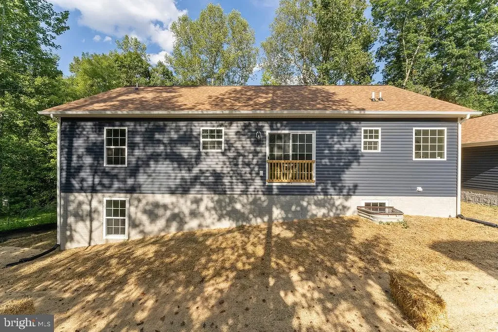 95 Woodland Shores Drive Louisa VA 23093