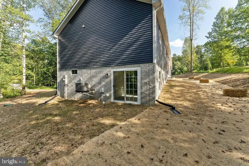 95 Woodland Shores Drive Louisa VA 23093