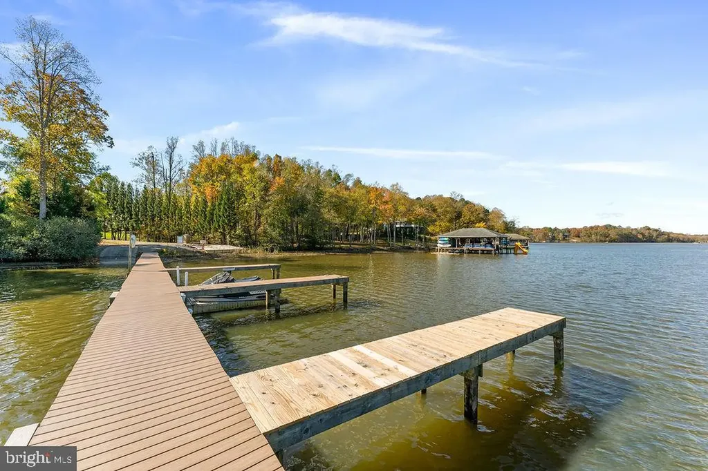 95 Woodland Shores Drive Louisa VA 23093