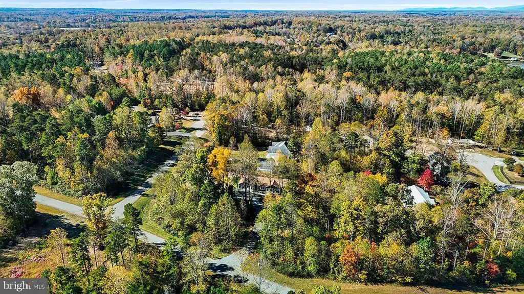 95 Woodland Shores Drive Louisa VA 23093