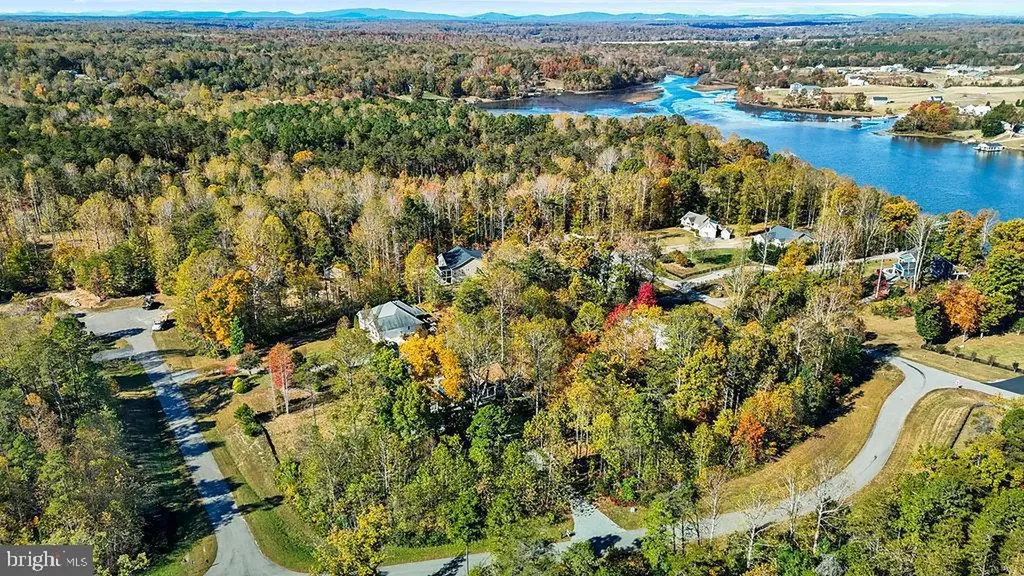 95 Woodland Shores Drive Louisa VA 23093