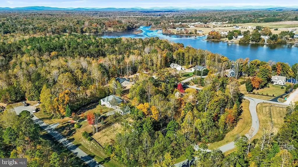 95 Woodland Shores Drive Louisa VA 23093