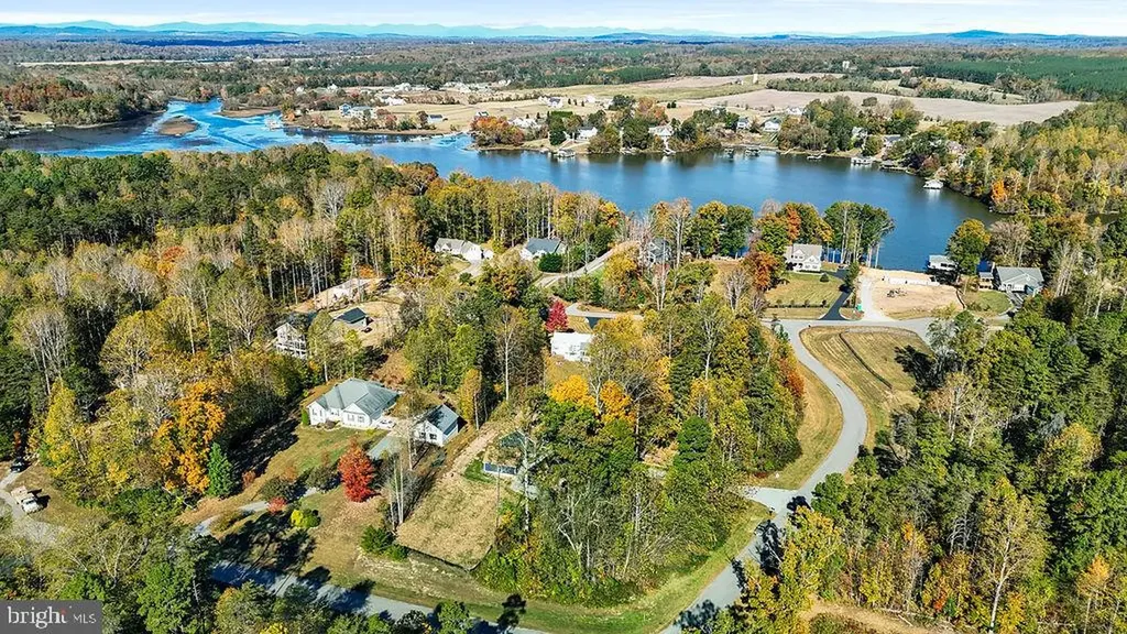 95 Woodland Shores Drive Louisa VA 23093