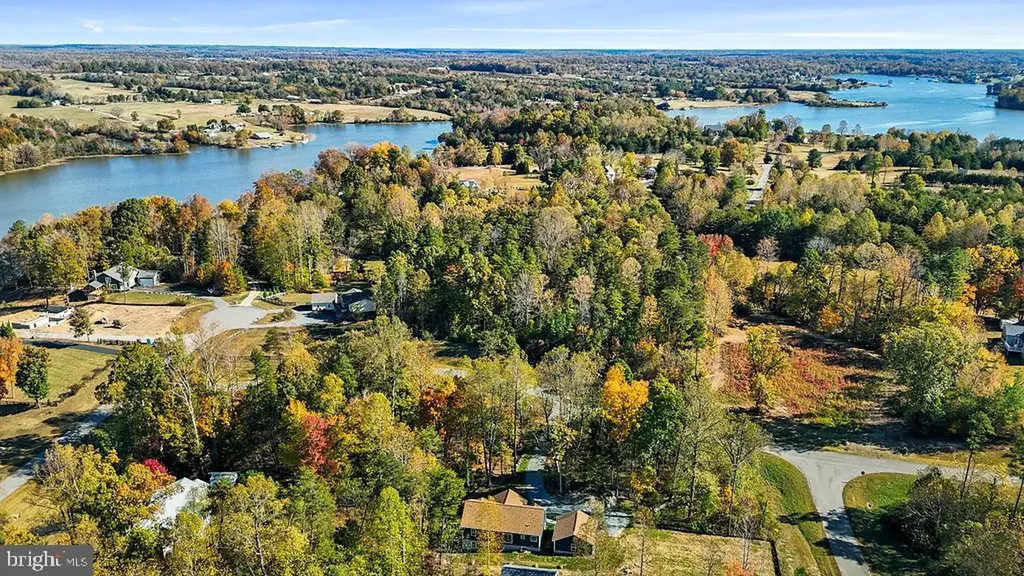 95 Woodland Shores Drive Louisa VA 23093