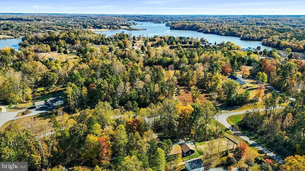 95 Woodland Shores Drive Louisa VA 23093