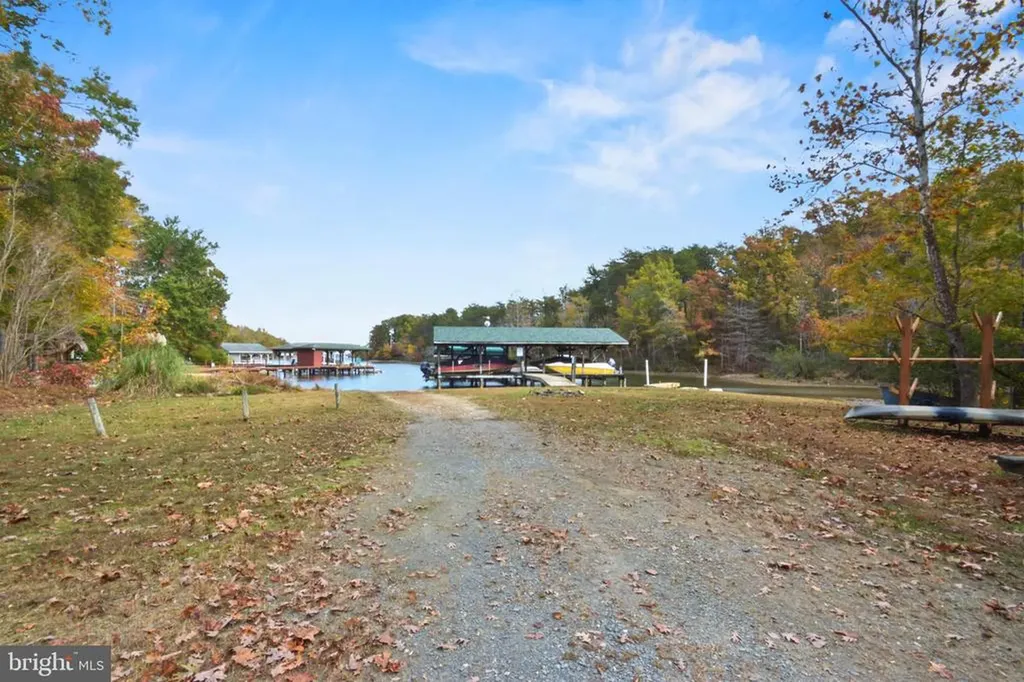 275 Anna Highview Drive Bumpass VA 23024