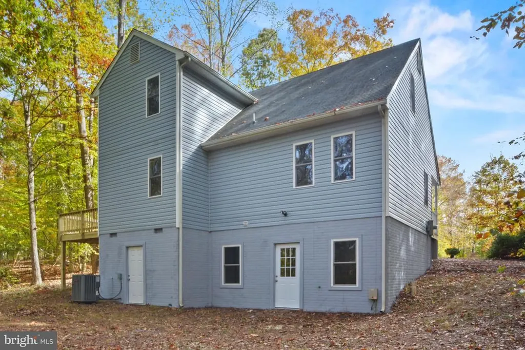 275 Anna Highview Drive Bumpass VA 23024