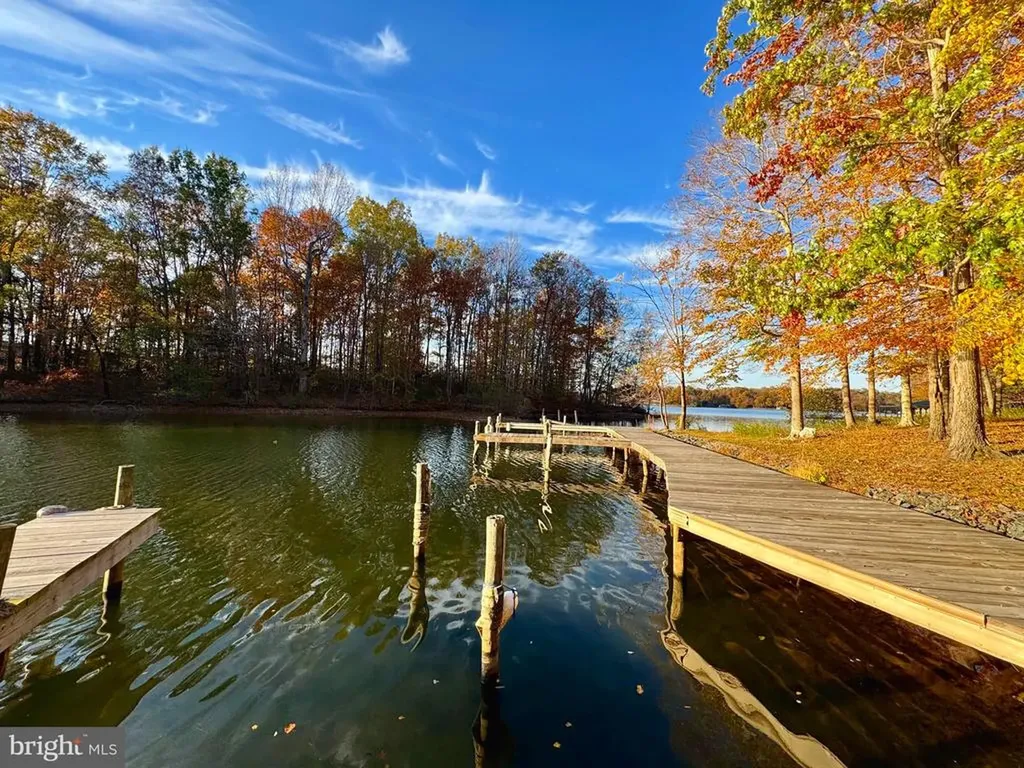 51 Cooke Lane Bumpass VA 23024