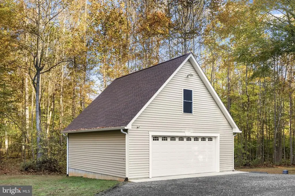 51 Cooke Lane Bumpass VA 23024