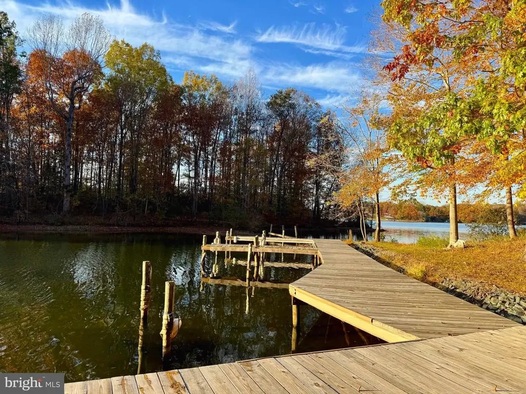 51 Cooke Lane Bumpass VA 23024