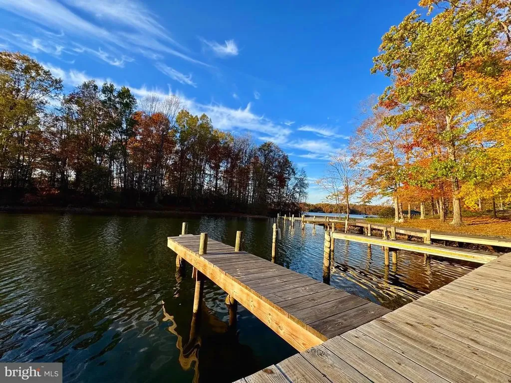 51 Cooke Lane Bumpass VA 23024