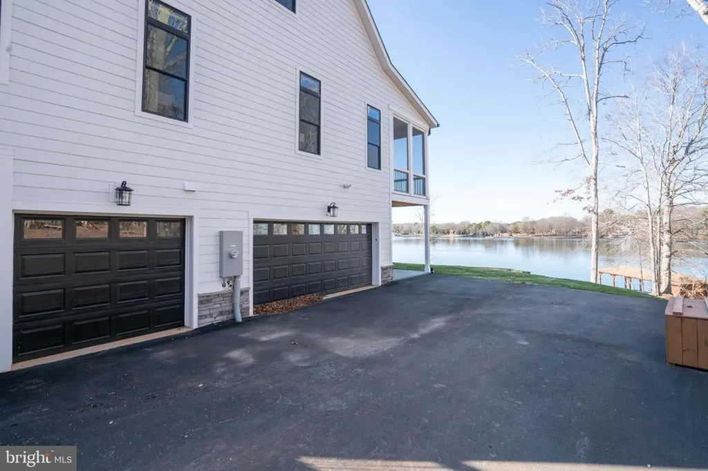 290 Carrs Bridge Road, Lake Anna Bumpass VA 23024