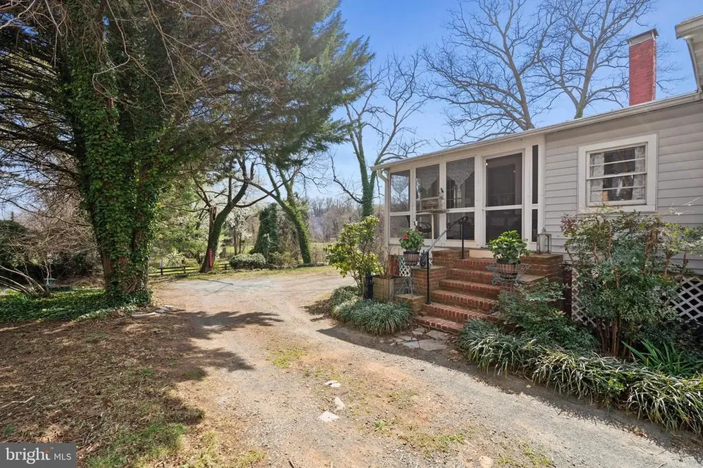 216 Main Street W Orange VA 22960