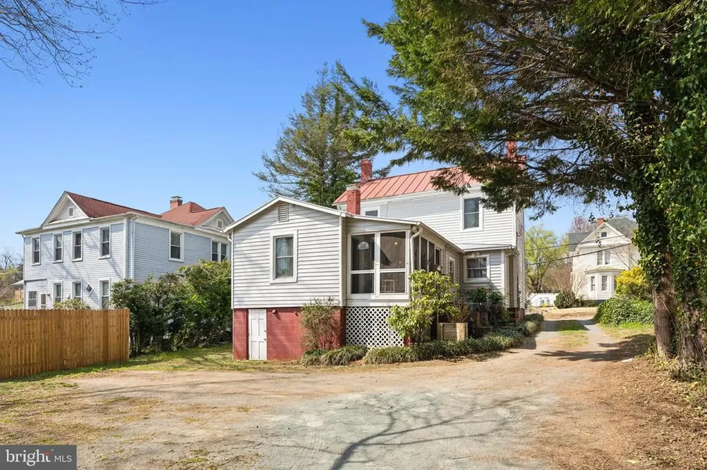 216 Main Street W Orange VA 22960