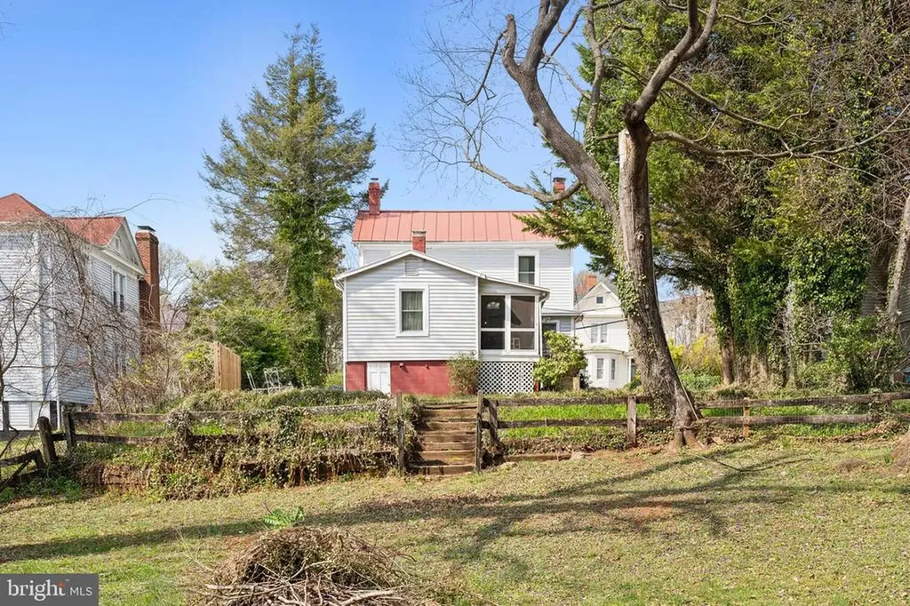 216 Main Street W Orange VA 22960