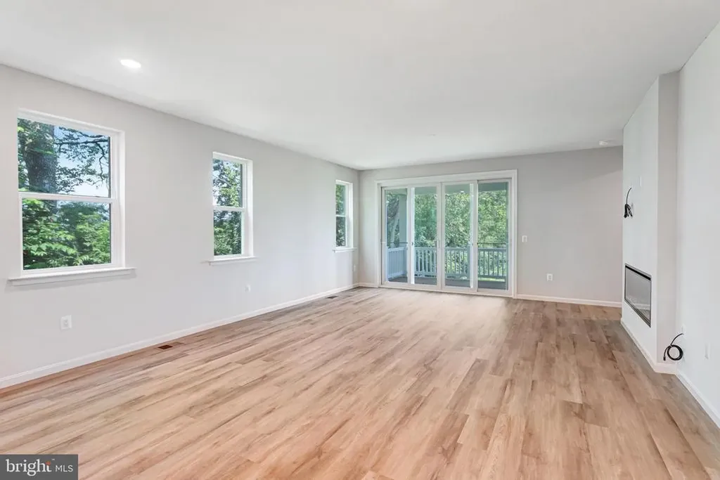 635 Clover Lane Orange VA 22960