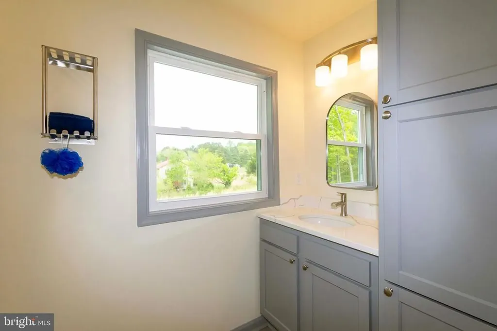 20738 Monrovia Road Orange VA 22960