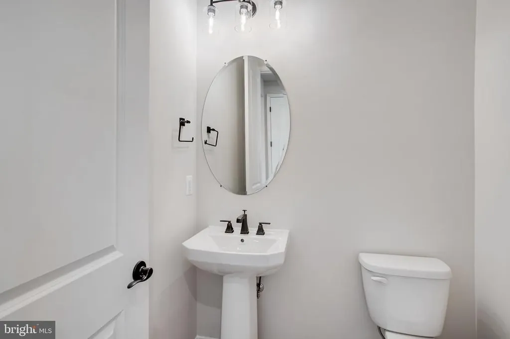 611 Clover Lane Orange VA 22960