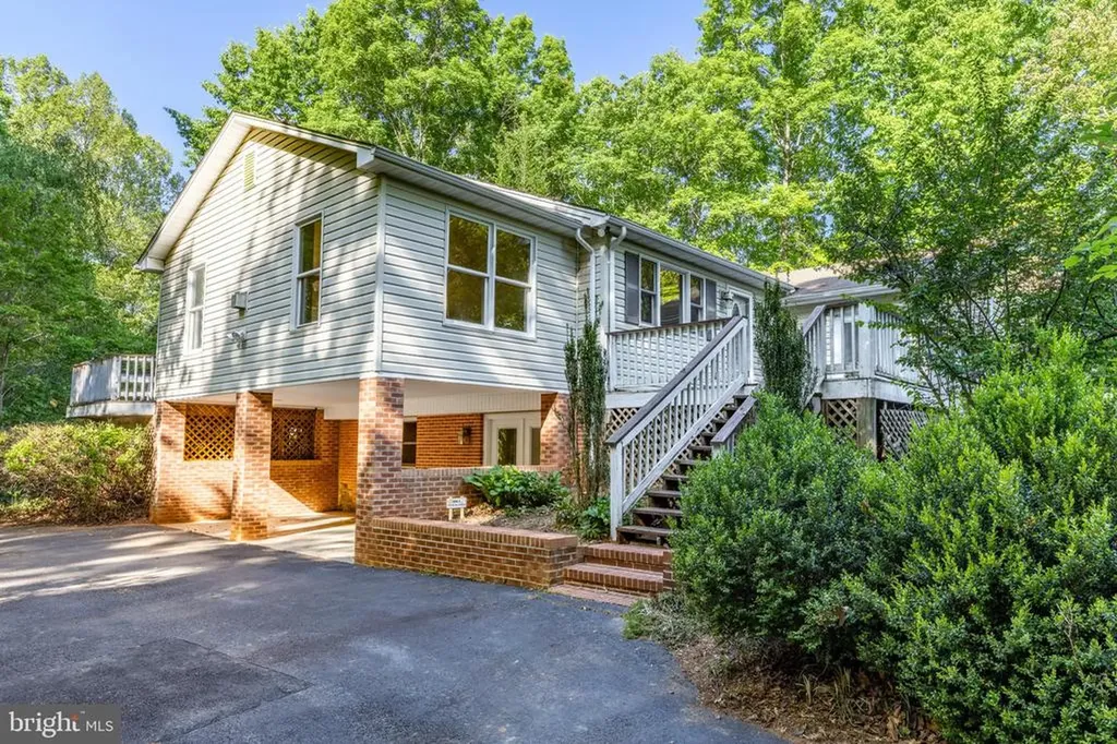 3628 Spotswood Trail S Barboursville VA 22923