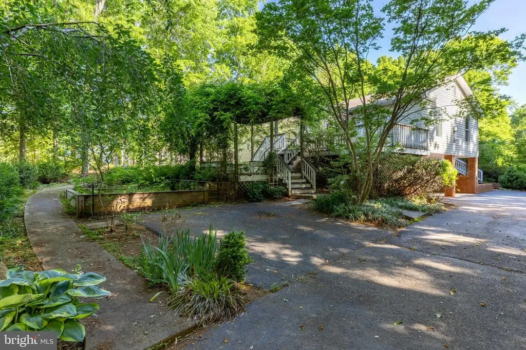 3628 Spotswood Trail S Barboursville VA 22923