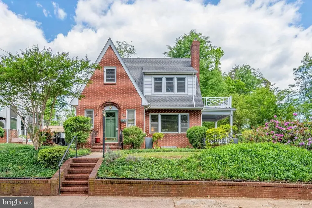 195 Dabney Street Orange VA 22960