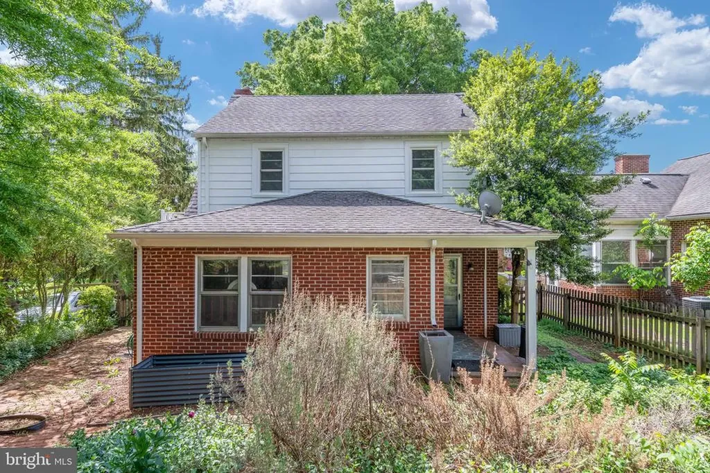 195 Dabney Street Orange VA 22960